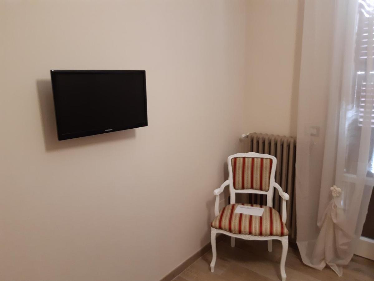 Valfabbrica La Rosa Di Francesco Inn מראה חיצוני תמונה