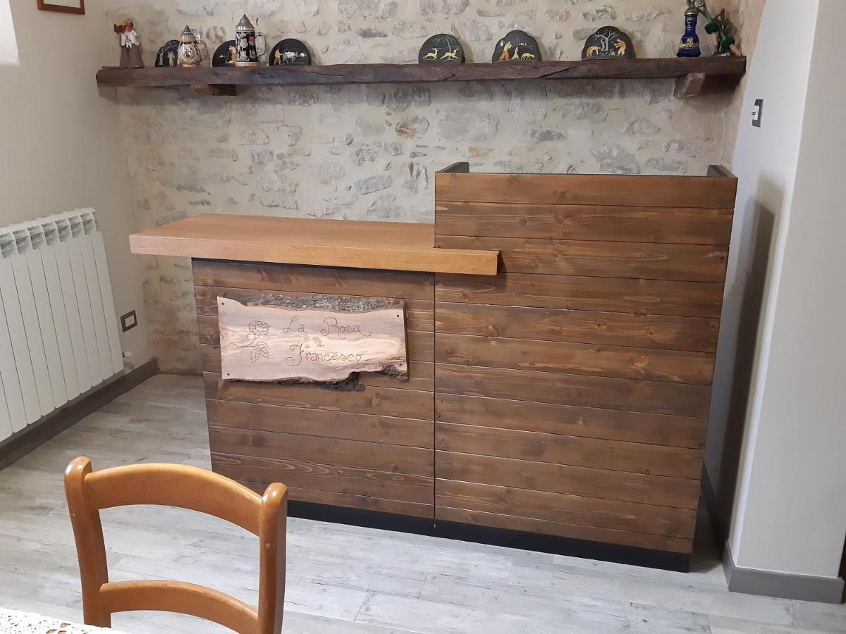 Valfabbrica La Rosa Di Francesco Inn מראה חיצוני תמונה
