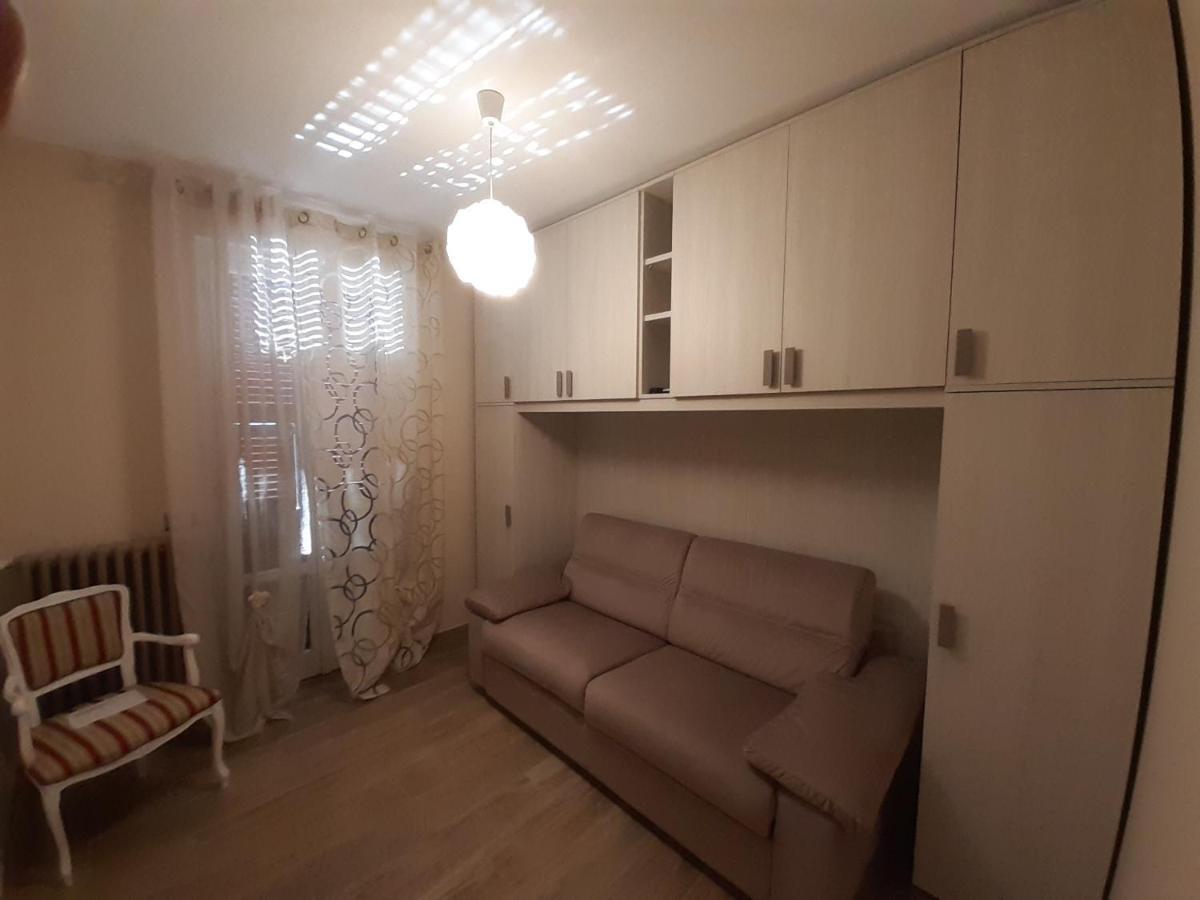 Valfabbrica La Rosa Di Francesco Inn מראה חיצוני תמונה